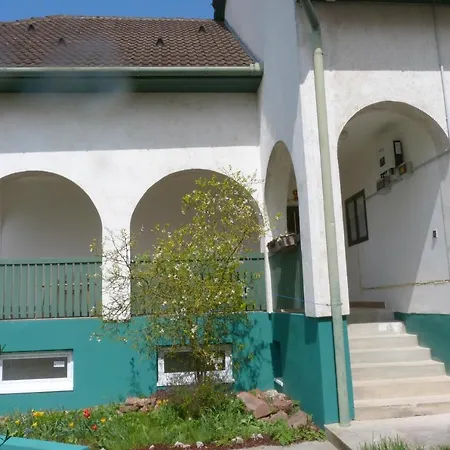 Labdarozsa Apartmanhouse Fonyod