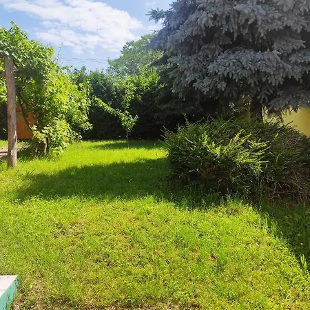 Labdarozsa Apartmanhouse Fonyod